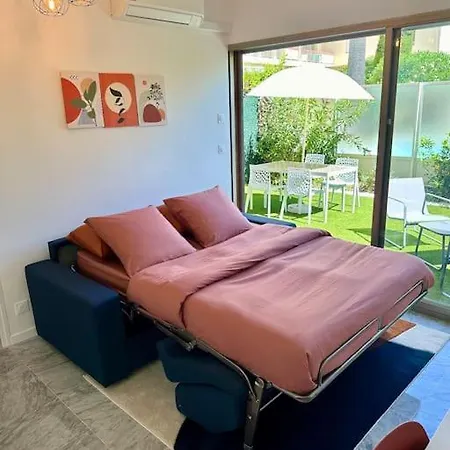 Elegant 2 Pieces A A 30m De La Avec Piscine Apartment *